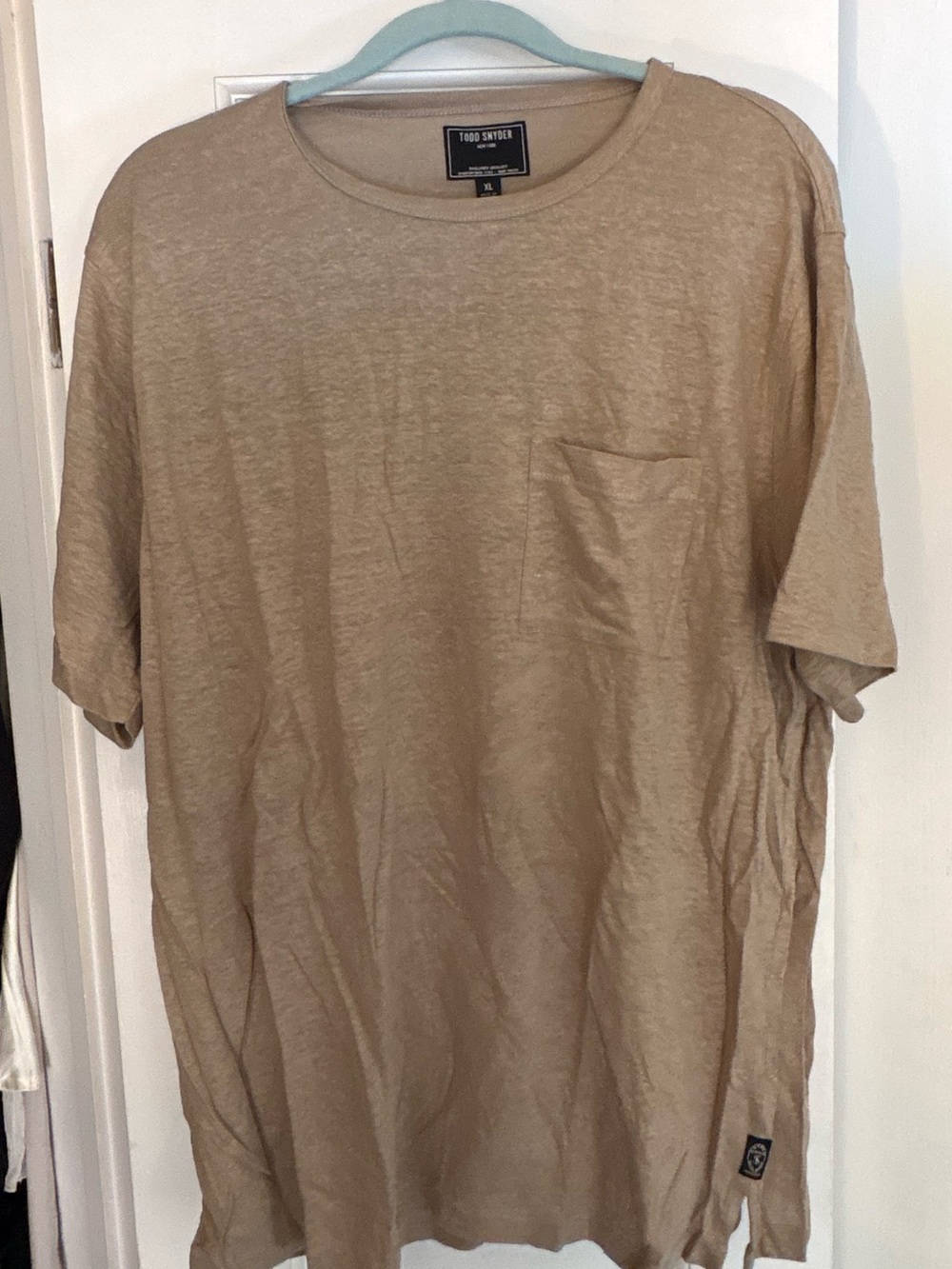 Todd Snyder Short-Sleeve Pocket T-Shirt in Tan